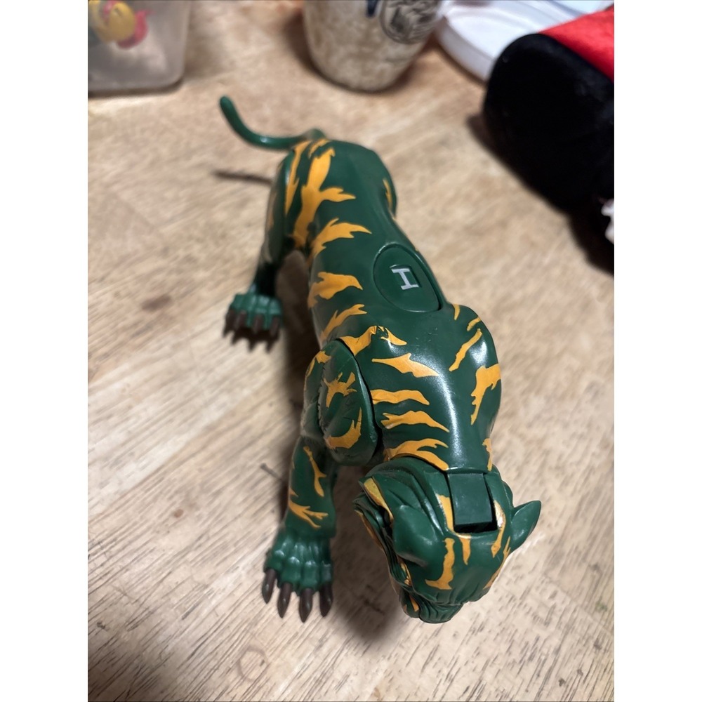 Mattel 2001 He-Man Masters of The Universe Battle Cat Cringer MOTU Tiger Figure